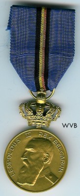 Royal Donation Fund Medal, obverse